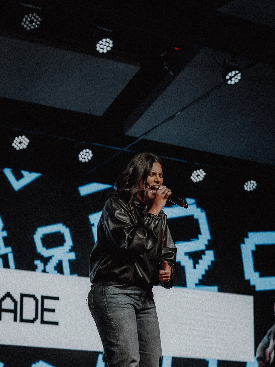 Talita Cantazaro — Adoração + Palavra